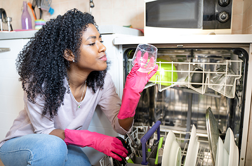 Comment entretenir son lave-vaisselle ?